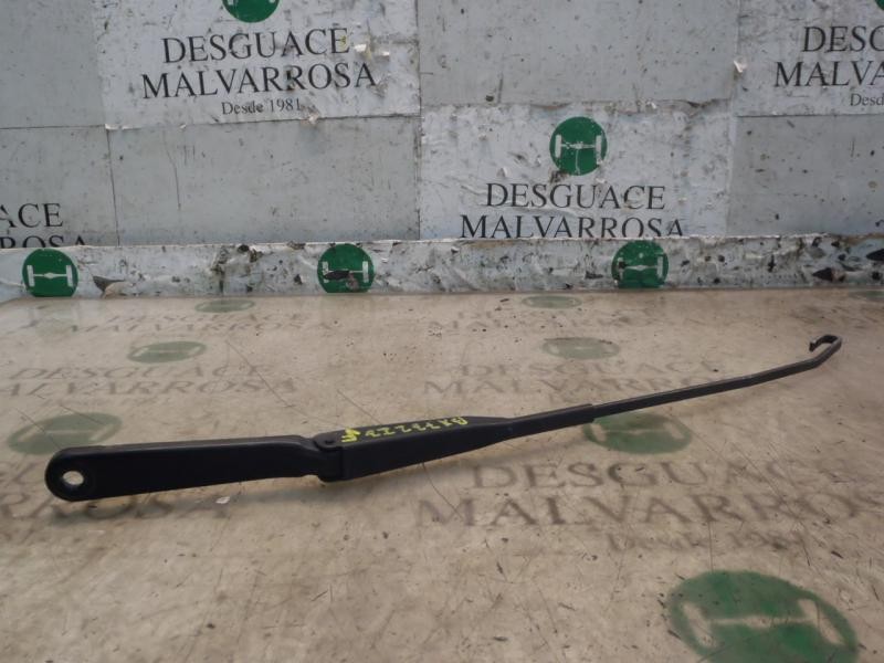 Recambio de brazo limpia delantero izquierdo para opel vivaro combi tour edition referencia OEM IAM   