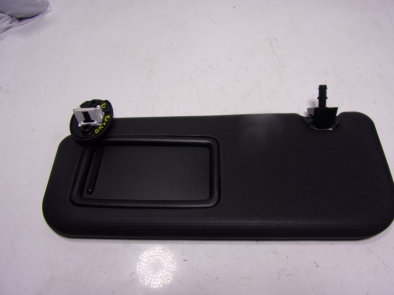 Recambio de parasol izquierdo para toyota corolla hybrid referencia OEM IAM 7432002E60C0  