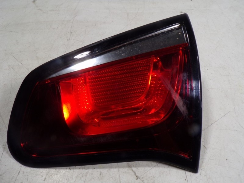 Recambio de piloto trasero derecho interior para citroën c3 1.4 hdi referencia OEM IAM 9803934280 9803934280 