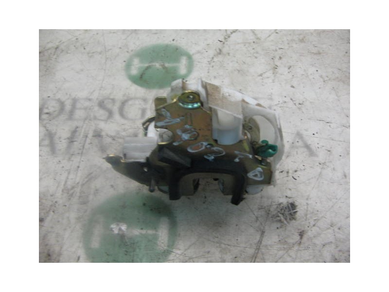 Recambio de cerradura puerta trasera derecha para nissan primera berlina (p11) comfort referencia OEM IAM   