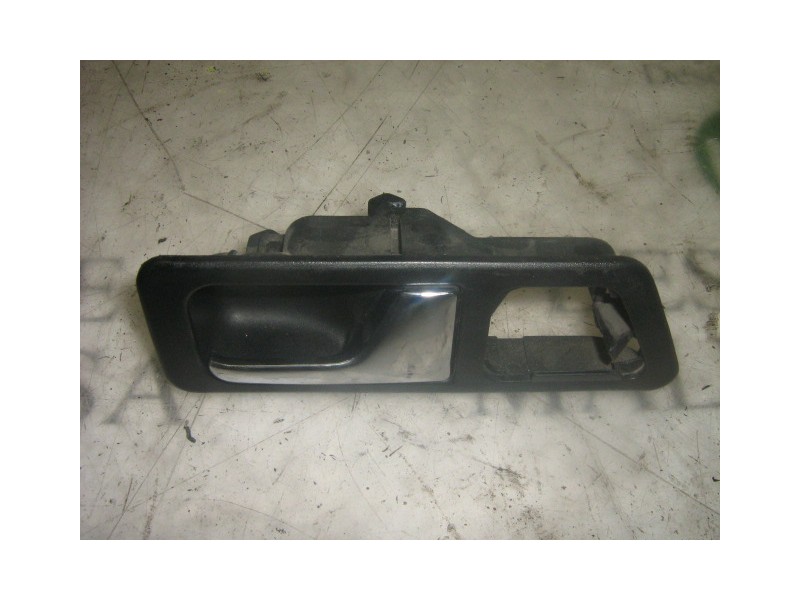 Recambio de maneta interior delantera derecha para mercedes-benz clase c (w201) berlina 2.5 diesel referencia OEM IAM   