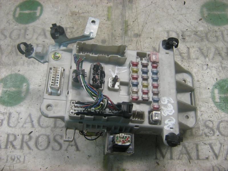 Recambio de caja reles / fusibles para toyota rav 4 (a2) 2.0 luna 4x4 referencia OEM IAM   