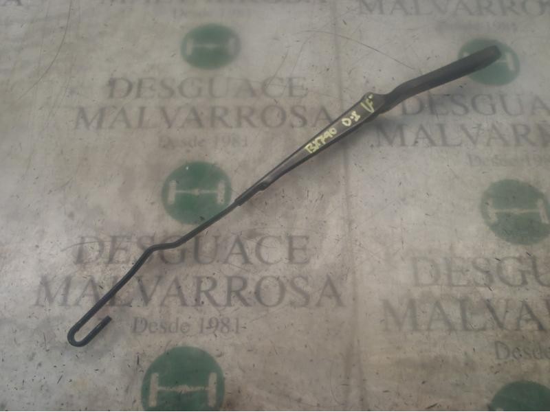 Recambio de brazo limpia delantero izquierdo para volkswagen polo berlina (6n2) trendline referencia OEM IAM   