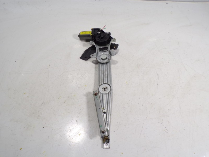 Recambio de elevalunas delantero izquierdo para nissan micra (k13) 1.2 cat referencia OEM IAM 807211HB0A 827311HB1A 