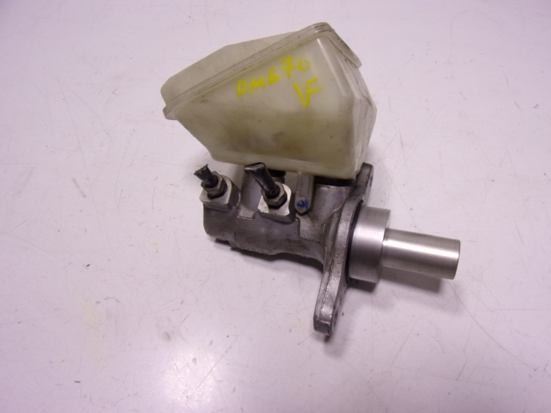 Recambio de bomba freno para peugeot partner tepee b9 1.6 16v hdi referencia OEM IAM 4601V9 9654002180 