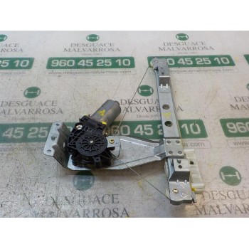 ELEVALUNAS TRASERO DERECHO 