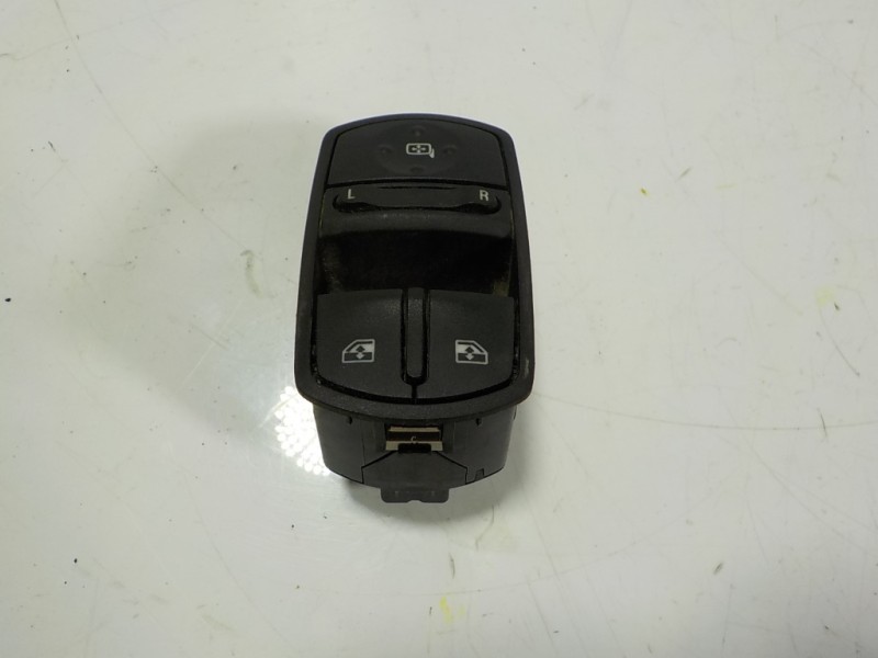 Recambio de mando elevalunas delantero izquierdo para opel corsa e 1.4 referencia OEM IAM 13430017 13430017 