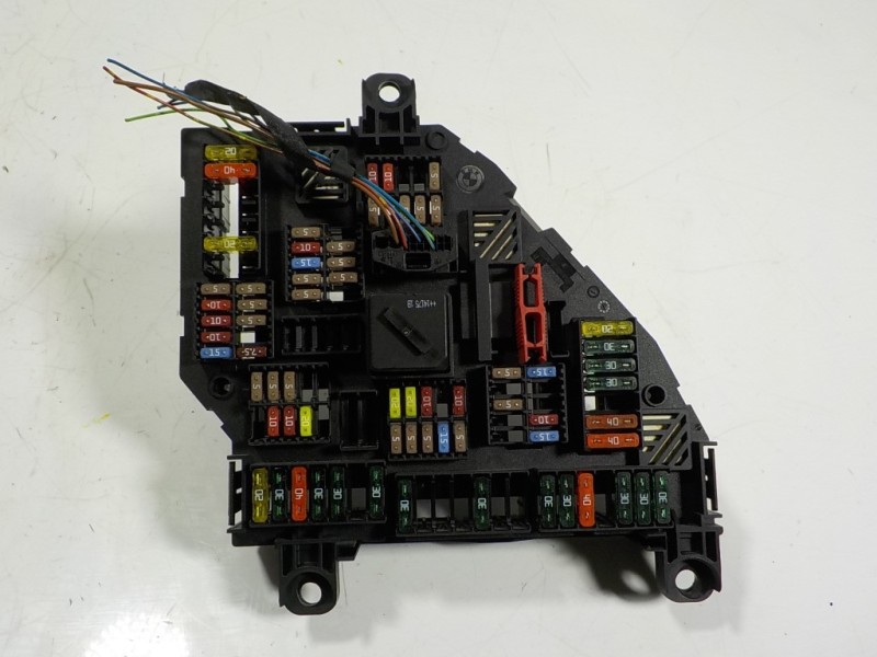 Recambio de caja reles / fusibles para bmw serie 5 touring (f11) 520d xdrive referencia OEM IAM 61149264923 926492302 