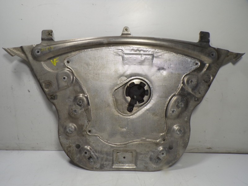 Recambio de cubrecarter para bmw serie 5 touring (f11) 520d xdrive referencia OEM IAM 31116777727 677772703 