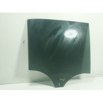 CRISTAL PUERTA TRASERO DERECHO A1677353400 