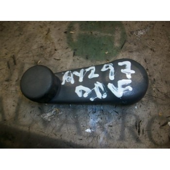 MANETA ELEVALUNAS DELANTERA DERECHA 