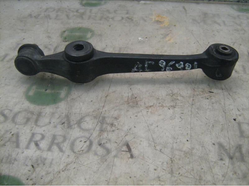 Recambio de brazo suspension inferior delantero izquierdo para kia rio ls berlina (5-ptas.) referencia OEM IAM   
