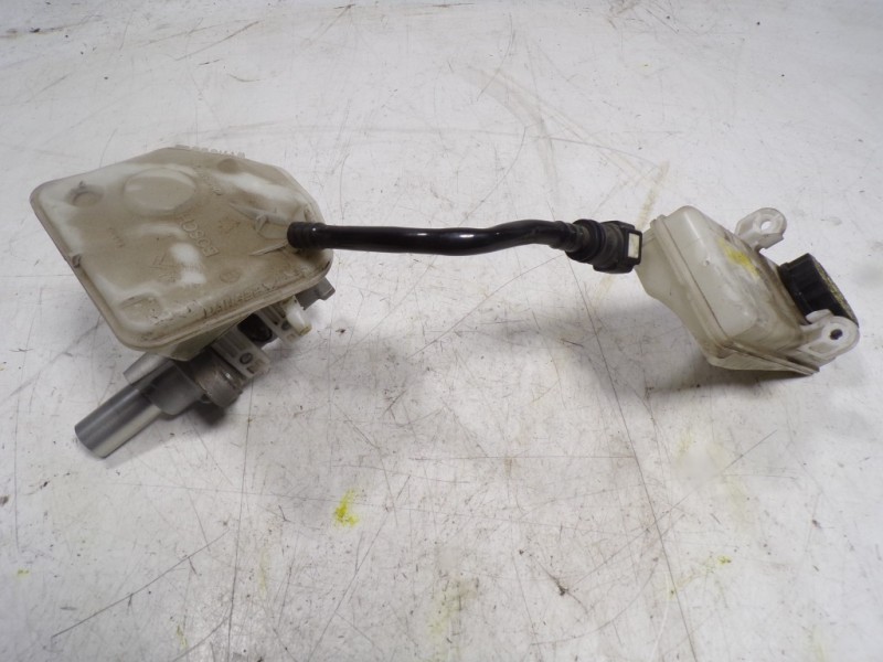 Recambio de bomba freno para citroën c4 lim. 1.6 blue-hdi fap referencia OEM IAM 4601Y4  