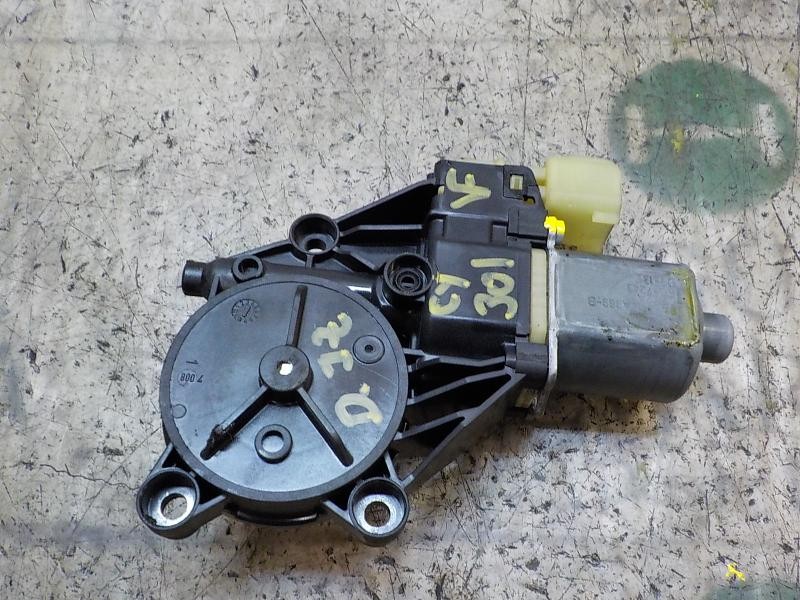 Recambio de motor elevalunas delantero izquierdo para ford fiesta (cb1) ambiente referencia OEM IAM 1852321  