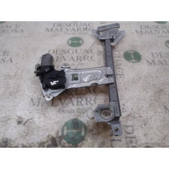 ELEVALUNAS TRASERO DERECHO 