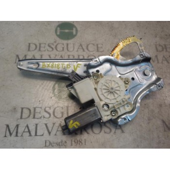 ELEVALUNAS TRASERO DERECHO 