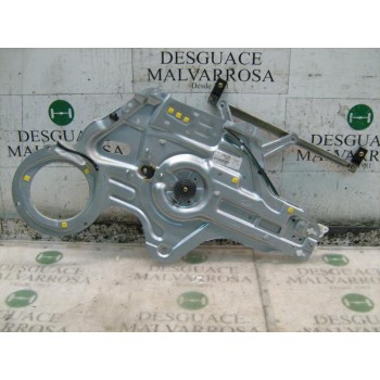 ELEVALUNAS DELANTERO DERECHO 