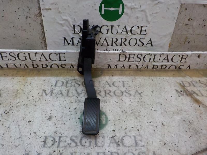 Recambio de potenciometro pedal para ford fiesta (cb1) ambiente referencia OEM IAM 1708164 8V219F836AA 