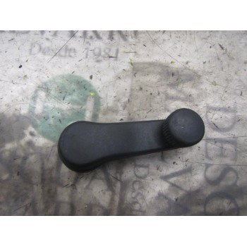 MANETA ELEVALUNAS TRASERA DERECHA 1P08375819B9 