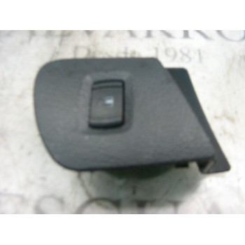 MANDO ELEVALUNAS DELANTERO DERECHO 