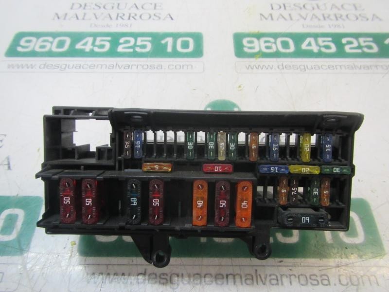 Recambio de caja reles / fusibles para bmw serie 7 (e65/e66) 4.4 v8 32v cat referencia OEM IAM 61136900582  