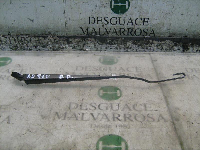 Recambio de brazo limpia delantero derecho para citroën xsara berlina 1.6 attraction referencia OEM IAM   