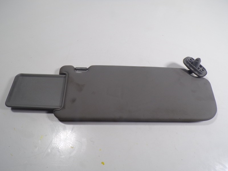 Recambio de parasol izquierdo para kia sorento 2.2 crdi cat referencia OEM IAM 852102P200H9  