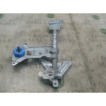 ELEVALUNAS TRASERO DERECHO 