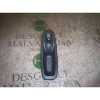 MANDO ELEVALUNAS DELANTERO DERECHO 9358025005PK 