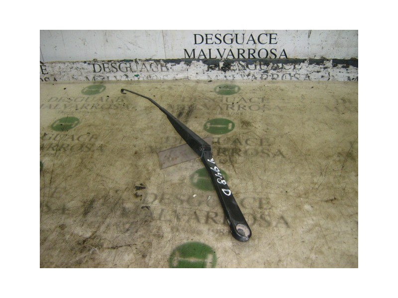 Recambio de brazo limpia delantero derecho para lancia lancia y 1.4 lx referencia OEM IAM   