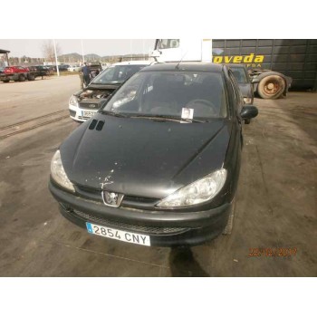 PEUGEOT 206 BERLINA