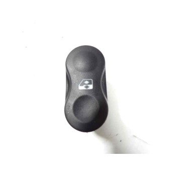 MANDO ELEVALUNAS DELANTERO DERECHO 8200602227 