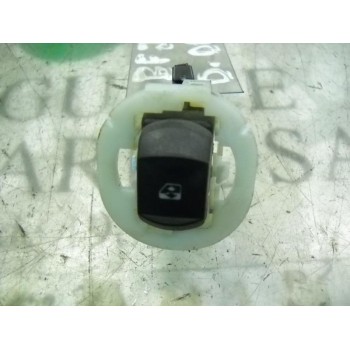 MANDO ELEVALUNAS DELANTERO DERECHO 