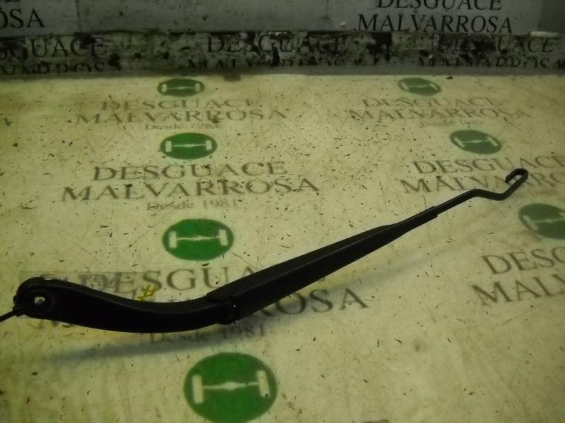 Recambio de brazo limpia delantero izquierdo para renault megane ii berlina 5p confort dynamique referencia OEM IAM   