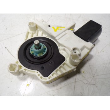 MOTOR ELEVALUNAS DELANTERO DERECHO 8T0959802B 8T0959802B 