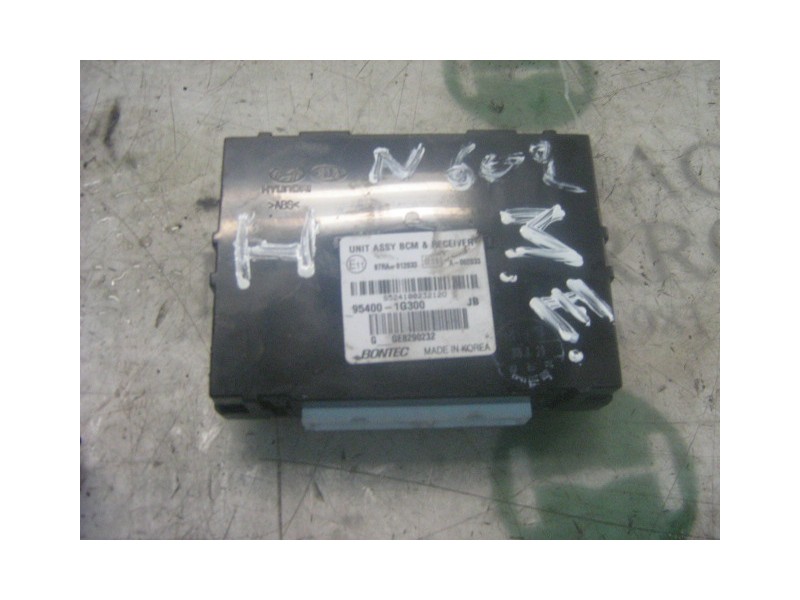 Recambio de modulo electronico para kia rio 1.5 crdi ex2 referencia OEM IAM 954001G300 954001G300 