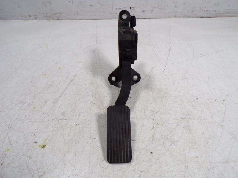 Recambio de potenciometro pedal para kia ceed 1.6 crdi cat referencia OEM IAM 32700G4200 32700G4200 F1821222730