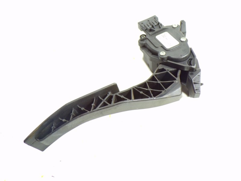Recambio de potenciometro pedal para opel insignia sports tourer 2.0 16v cdti referencia OEM IAM 13237352 13237352 