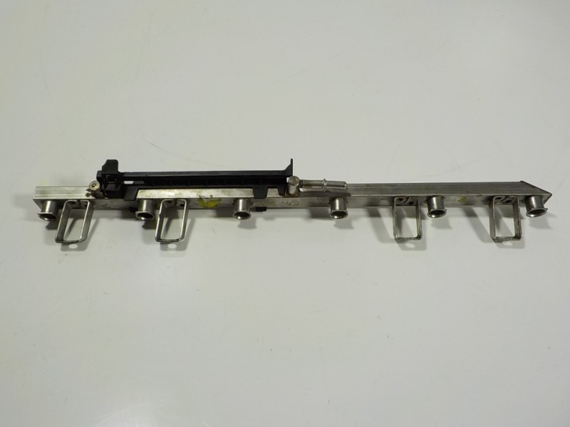 Recambio de rampa inyectora para bmw serie 3 berlina (e90) 3.0 cat (n52) referencia OEM IAM 13537542541 12527551498 