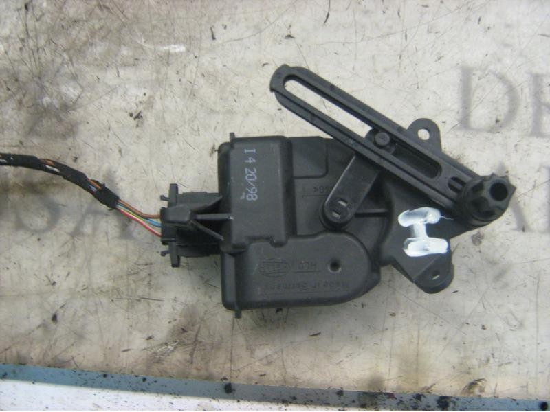 Recambio de motor apertura trampillas climatizador para volkswagen golf iv berlina (1j1) básico referencia OEM IAM   