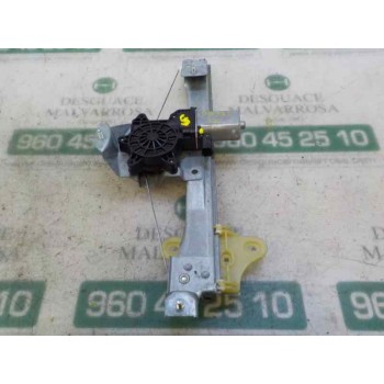 ELEVALUNAS TRASERO DERECHO 