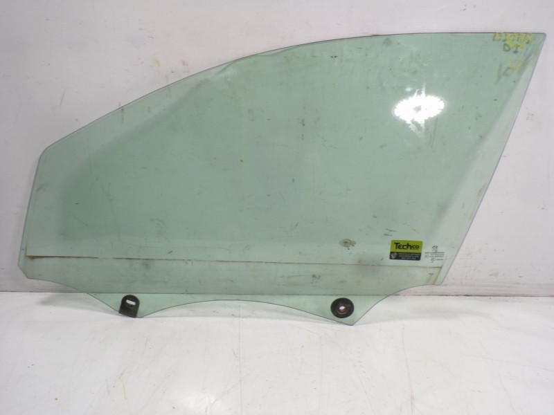 Recambio de cristal puerta delantero izquierdo para peugeot 308 1.6 blue-hdi fap referencia OEM IAM 9677867880  