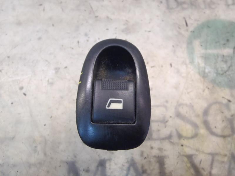 Recambio de mando elevalunas trasero derecho para citroën c3 pluriel 1.4 referencia OEM IAM   