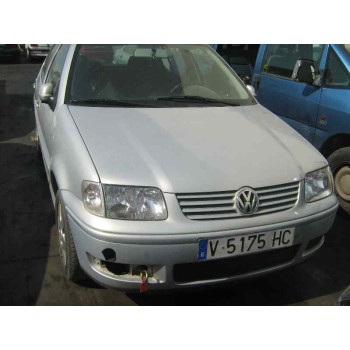 VOLKSWAGEN POLO BERLINA (6N2)