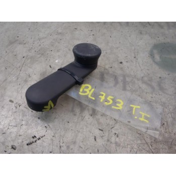 MANETA ELEVALUNAS TRASERA IZQUIERDA 