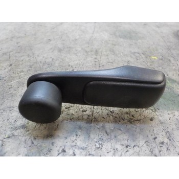 MANETA ELEVALUNAS TRASERA DERECHA 9240H7 