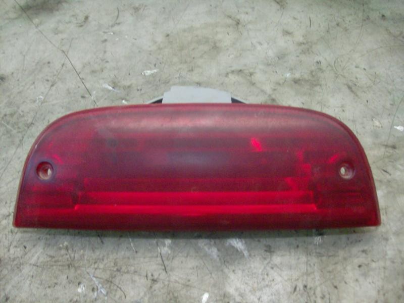 Recambio de piloto trasero central para jeep cherokee (kj) 2.5 crd limited referencia OEM IAM   