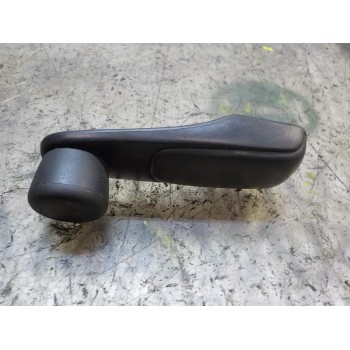 MANETA ELEVALUNAS TRASERA IZQUIERDA 9240H7 