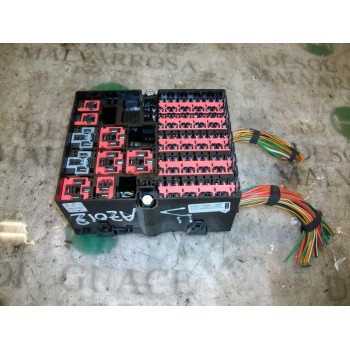 CAJA RELES / FUSIBLES 