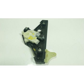 ELEVALUNAS TRASERO DERECHO 827209773R 